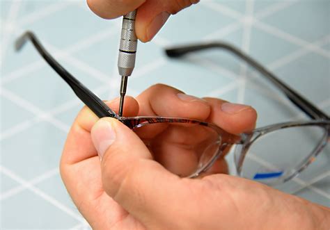 spectacle repairs manchester